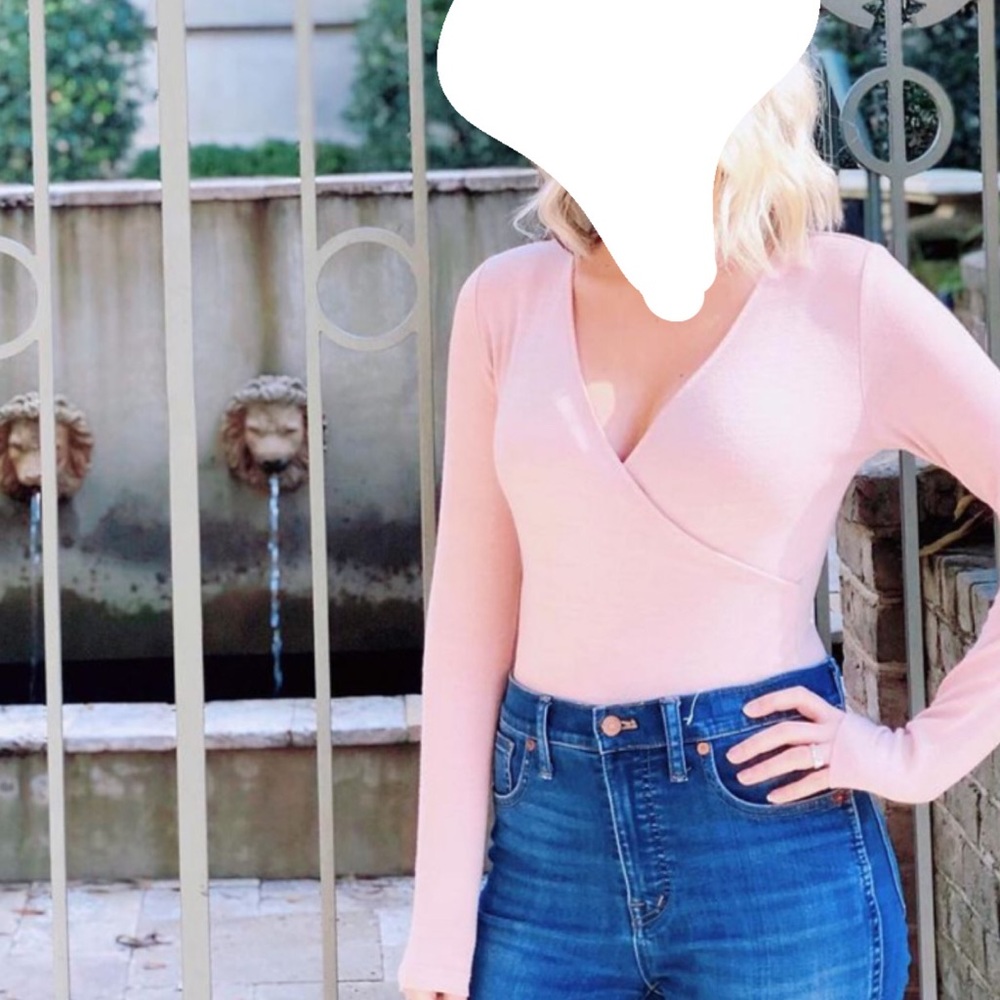 Gorgeous blush Loft bodysuit size XS